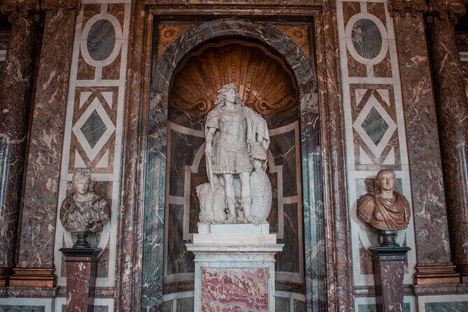 Versailles Palace Guided Tour with Reserved Entry - Who this tour suits best (and who should think twice)