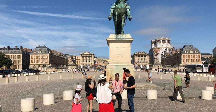 Versailles: Palace Guided Tour with Skip-the-Line Ticket - Key things to know before you go