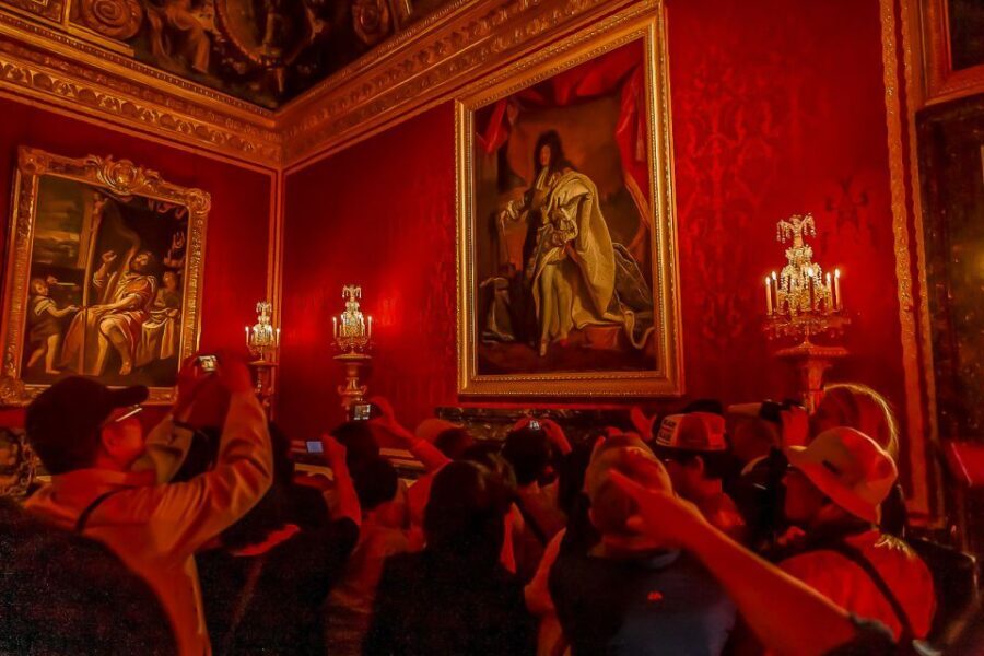 Versailles: Palace of Versailles Skip-the-Line Guided Tour - Group Size, Audio Gear, and the Q&A Moment