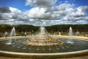 Versailles Palace Private Tailored Guided Tour With Hotel Pickup - The Hall of Mirrors: Why 15 Minutes Can Still Hit Hard