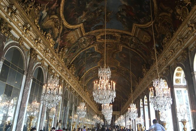 Versailles Royal Palace & Gardens Private Tour by Golf Cart - What skip-the-line and a historian guide really change