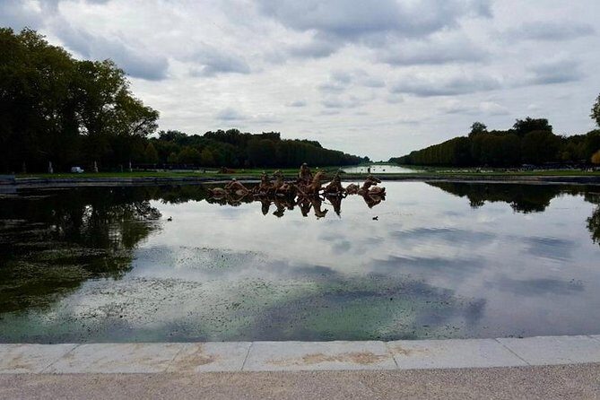Versailles Royal Palace & Gardens Private Tour by Golf Cart - Price of $423.44: when this private format feels worth it