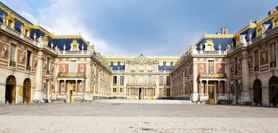 Versailles: Skip-the-Line Guided Tour of Palace with Gardens - Pace, crowds, and what a 4-hour plan really means