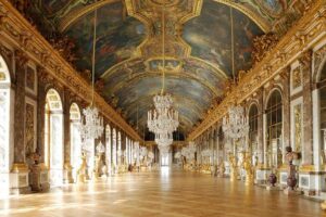 Versailles Timed Entrance Ticket and Giverny Small Group Day Trip from Paris - Meeting Point and Getting Ready: Start in Central Paris, Not the Middle of Nowhere