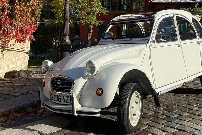 Vintage 2CV Adventure: 2-Hour Paris Highlights Tour - Guide energy: the difference between a sight description and a Paris story