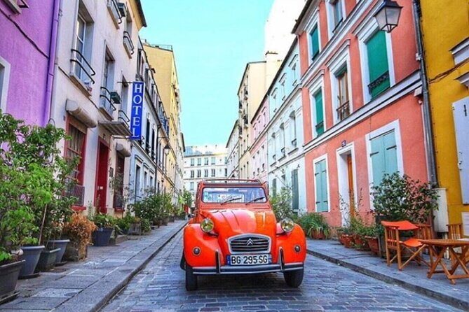 Vintage 2CV Adventure: 2 -Hour Paris Secrets Tour - The guide/driver factor: where the tour really lives