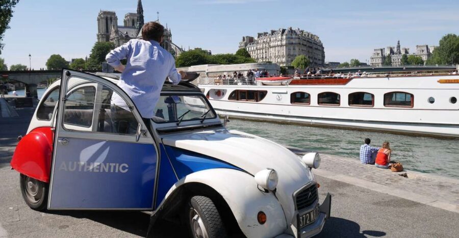 Vintage 2CV tour + Cruise - A vintage 2CV ride that makes Paris feel personal