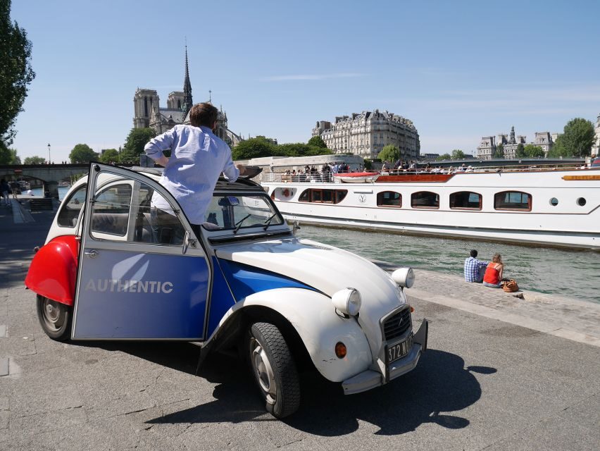Vintage 2CV tour + Cruise - The Citroën route: Champs-Élysées to Arc de Triomphe, with smart viewpoints