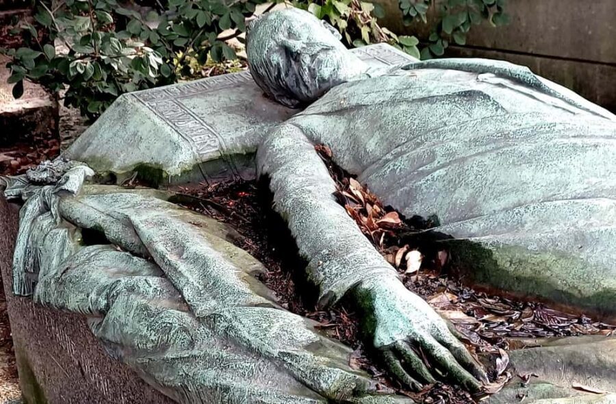 Who Killed Victor ? Escape Game at Père Lachaise Cemetery - Meeting point near the main entrance by Boulevard de Ménilmontant